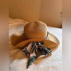 NEW Nine West Sun hat